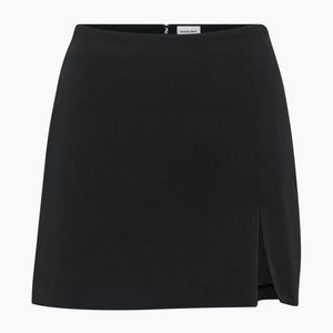 LIKE NEW- Aritzia Tatiana Skirt, black, size 6